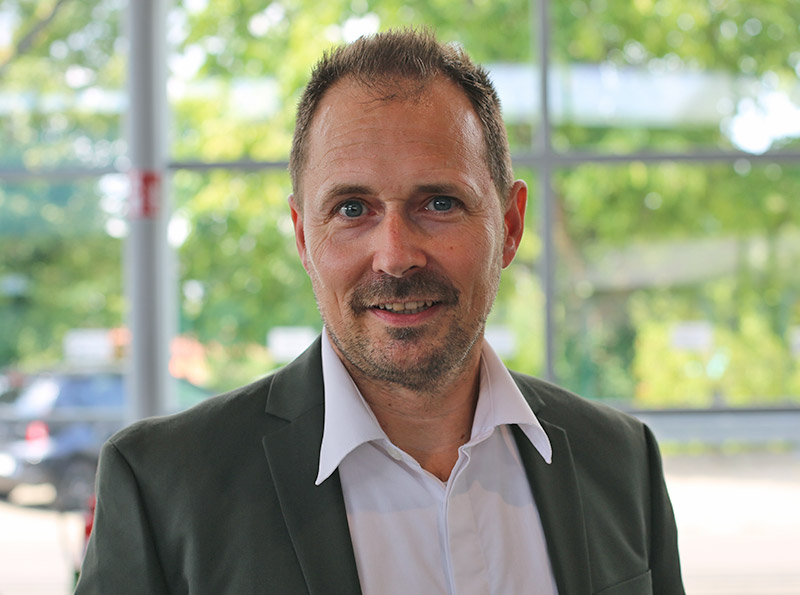 Sven Holowath
