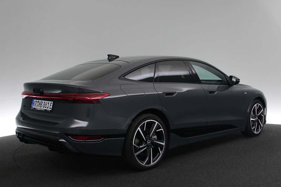 Das Heck des neuen Audi A6 Sportback e-tron