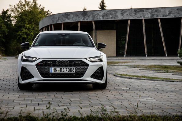 Audi RS7 Sportback vordere Sicht