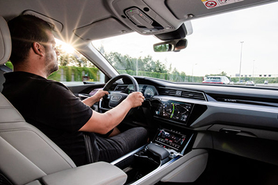 Audi e-tron kaufen bei Borgmann Krefeld