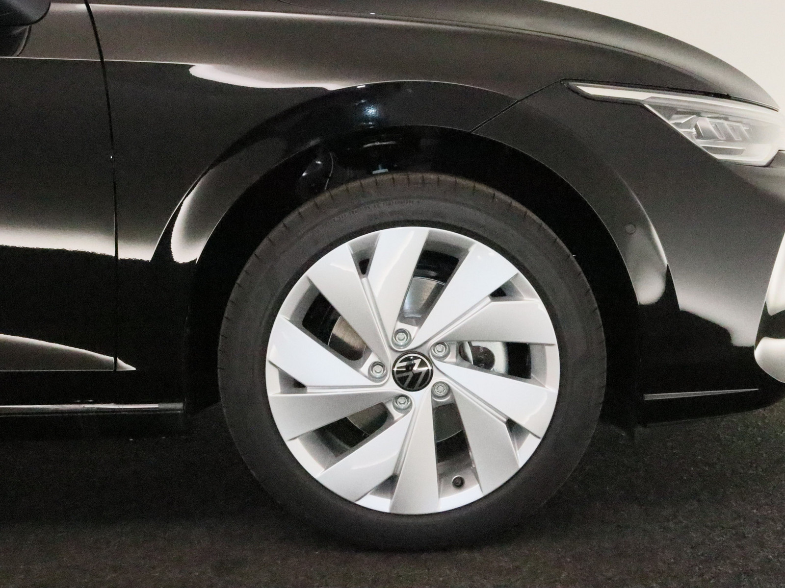 VW Golf VIII 1.5 eTSI 110 kW Life VW Golf VIII 1.5 eTSI 110 kW Life