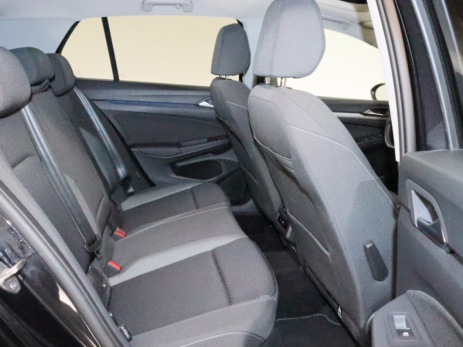 VW Golf VIII 2.0 TDI Active VW Golf VIII 2.0 TDI Active