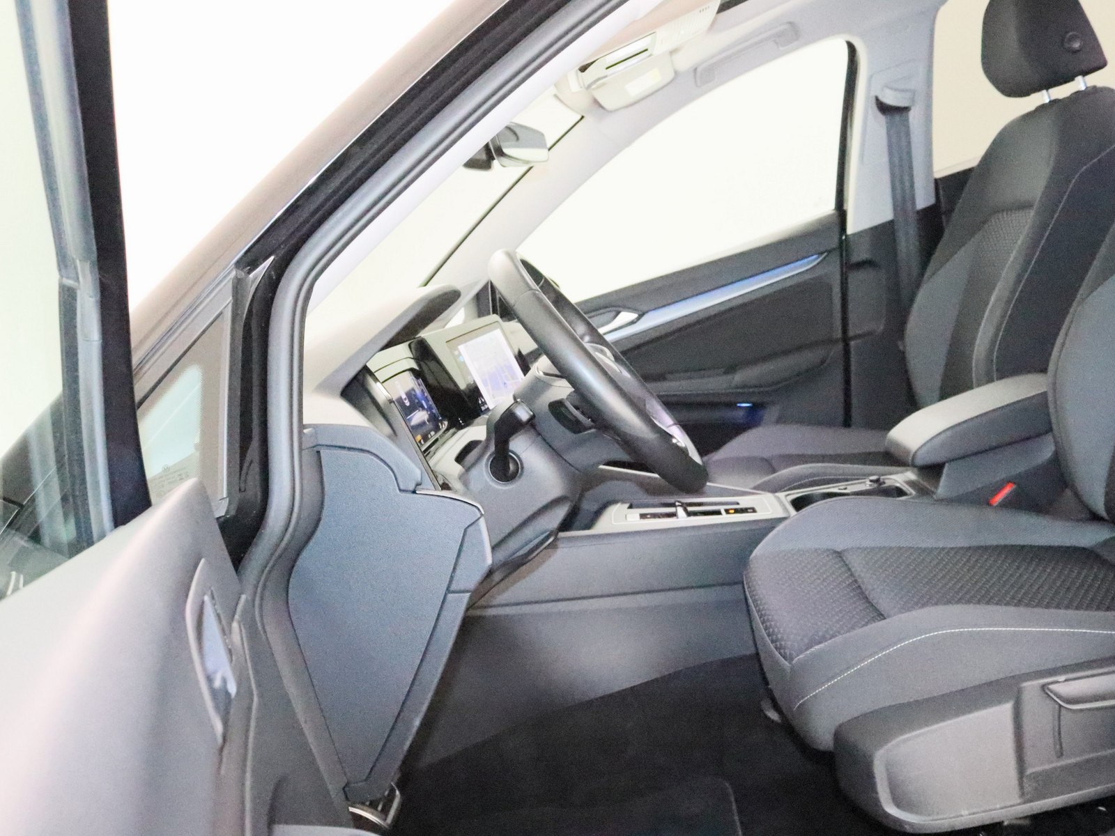 VW Golf VIII 2.0 TDI Active VW Golf VIII 2.0 TDI Active