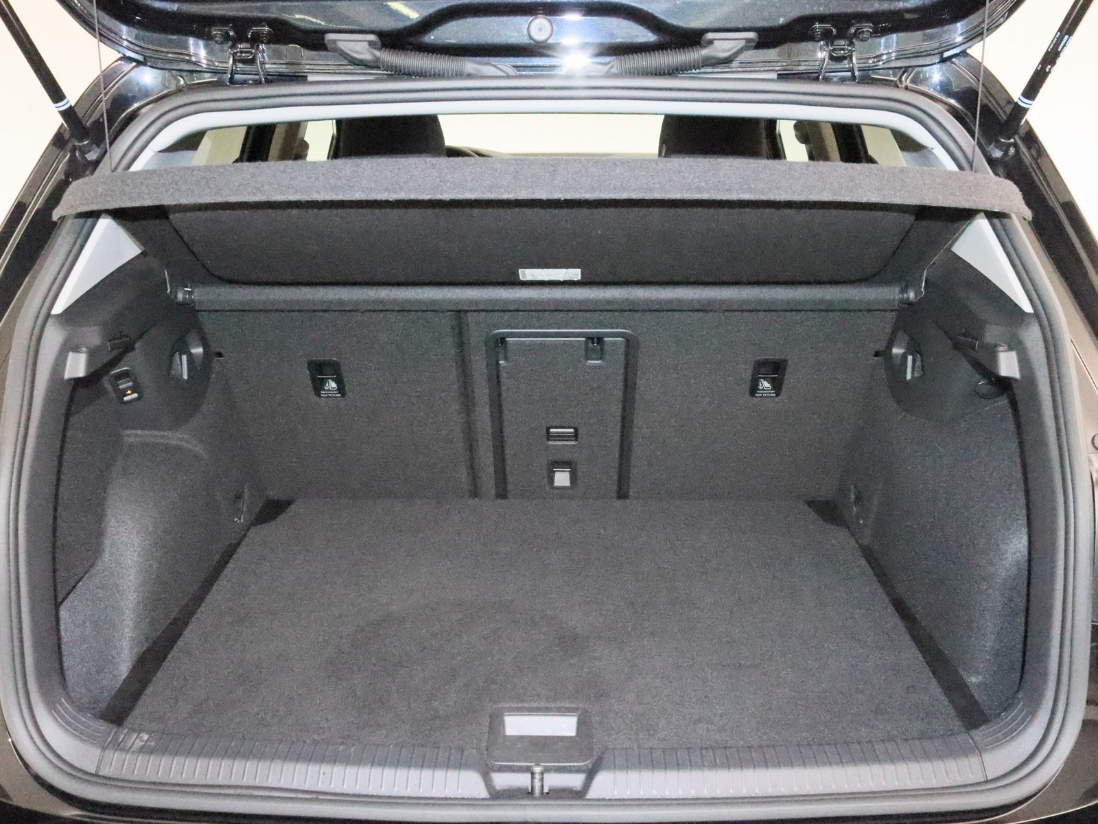 VW Golf VIII 2.0 TDI Active VW Golf VIII 2.0 TDI Active