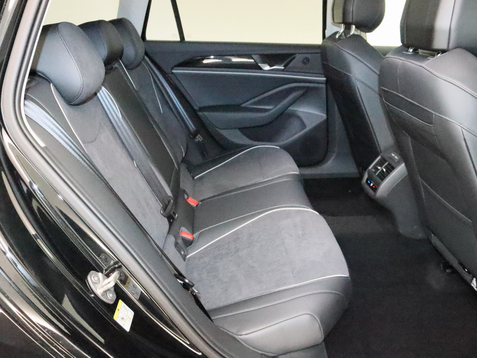 VW Passat 2.0 TDI Business VW Passat 2.0 TDI Business