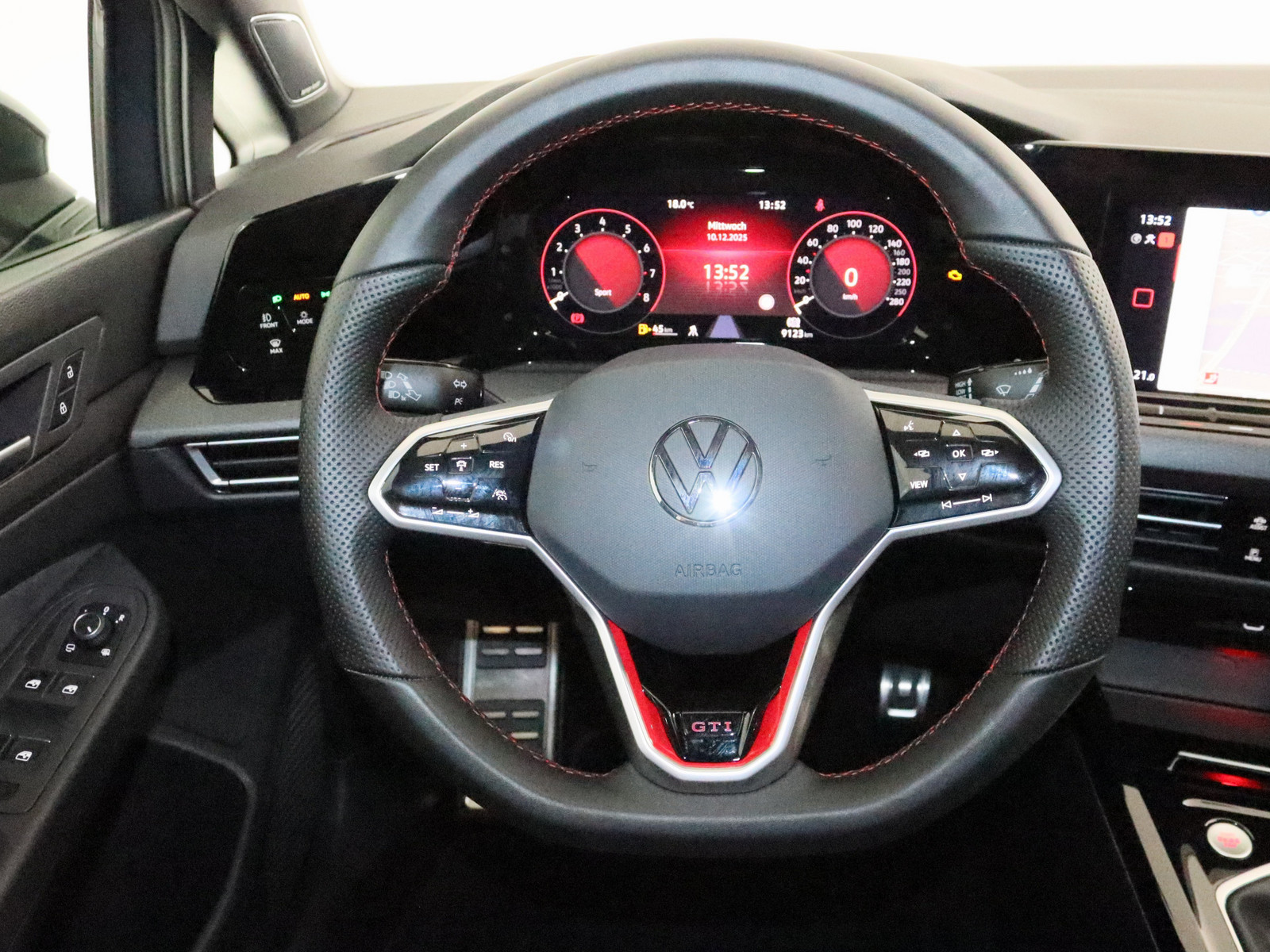 VW Golf VIII 2.0 TSI GTI VW Golf VIII 2.0 TSI GTI