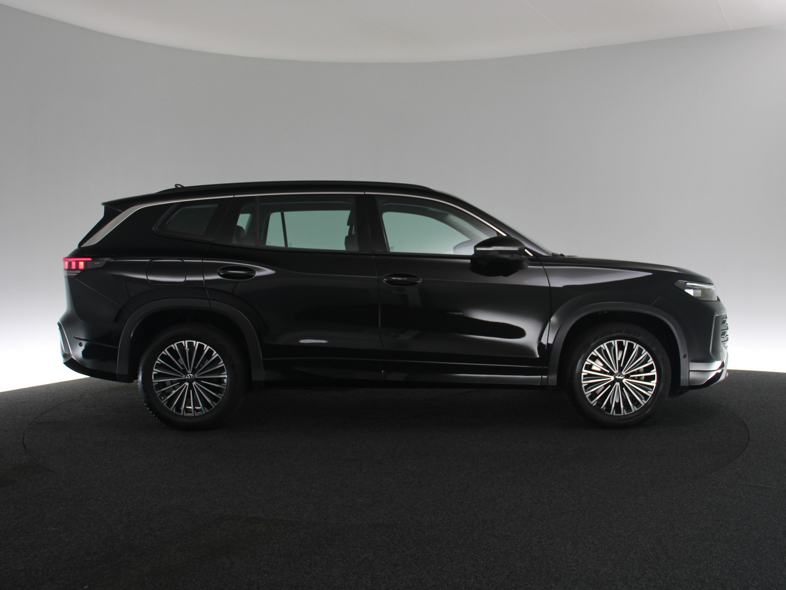 VW Tayron 1.5 eTSI Life VW Tayron 1.5 eTSI Life