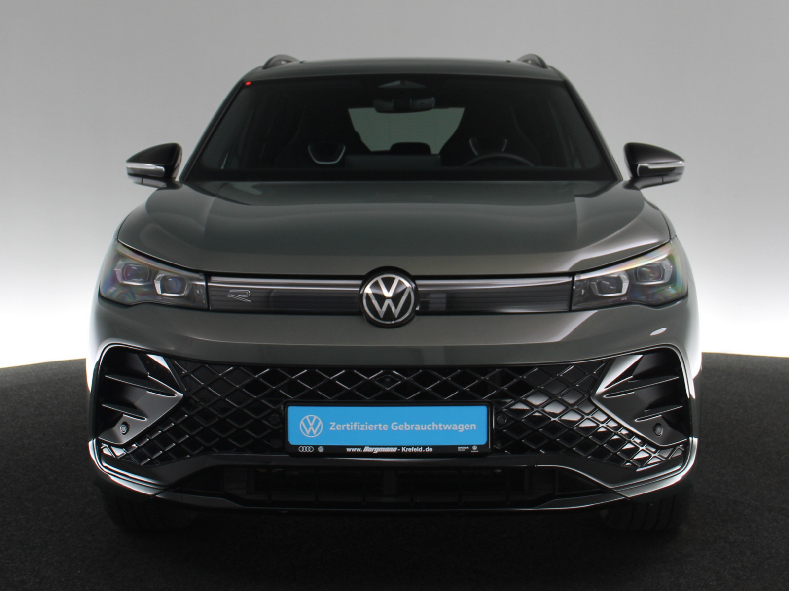 VW Tiguan 1.5 TSI eHybrid R-Line VW Tiguan 1.5 TSI eHybrid R-Line