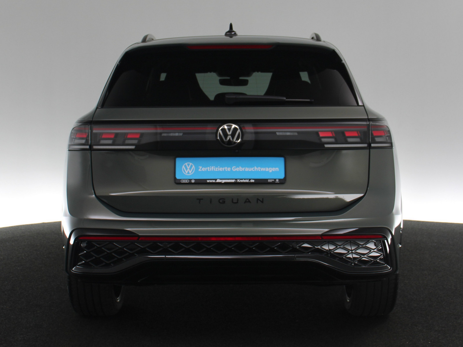 VW Tiguan 1.5 TSI eHybrid R-Line VW Tiguan 1.5 TSI eHybrid R-Line