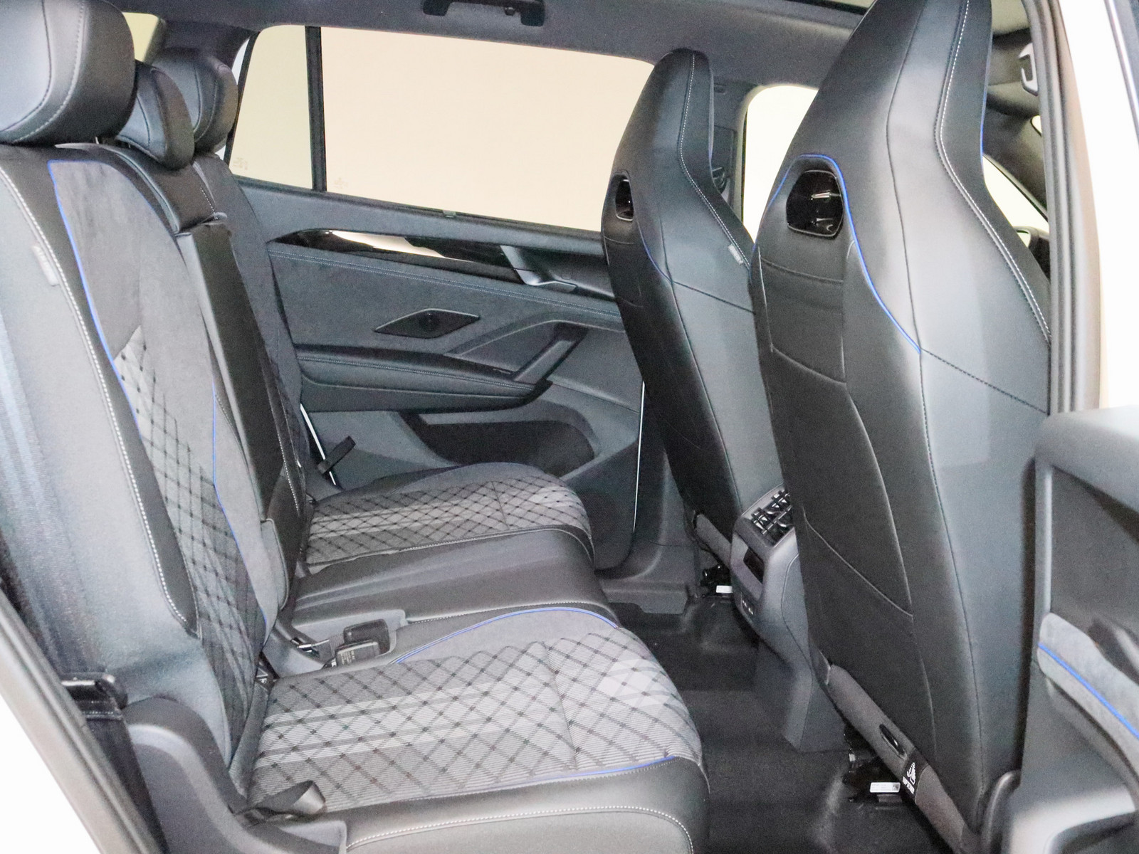 VW Tayron 2.0 TSI R-Line 4Motion VW Tayron 2.0 TSI R-Line 4Motion