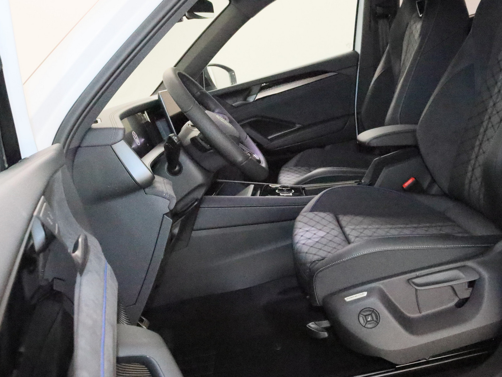 VW Tayron 2.0 TSI R-Line 4Motion VW Tayron 2.0 TSI R-Line 4Motion