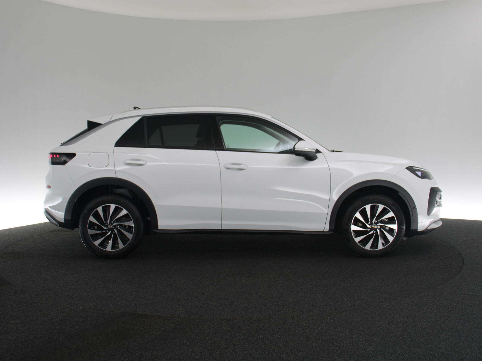 VW T-Roc 1.5 eTSI Style VW T-Roc 1.5 eTSI Style