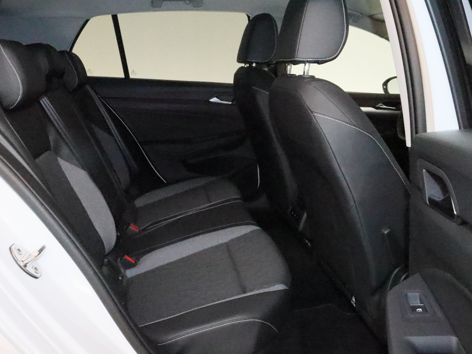 VW Golf VIII 1.5 eTSI Goal VW Golf VIII 1.5 eTSI Goal