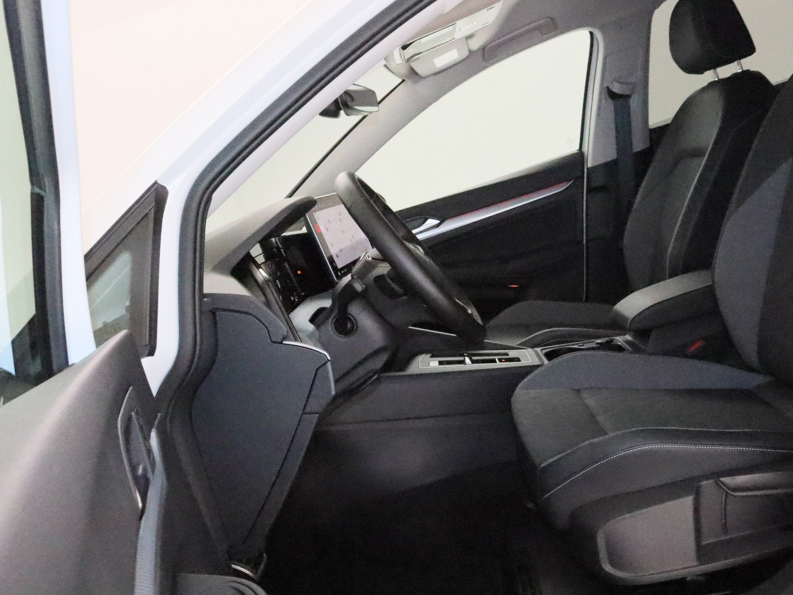 VW Golf VIII 1.5 eTSI Goal VW Golf VIII 1.5 eTSI Goal