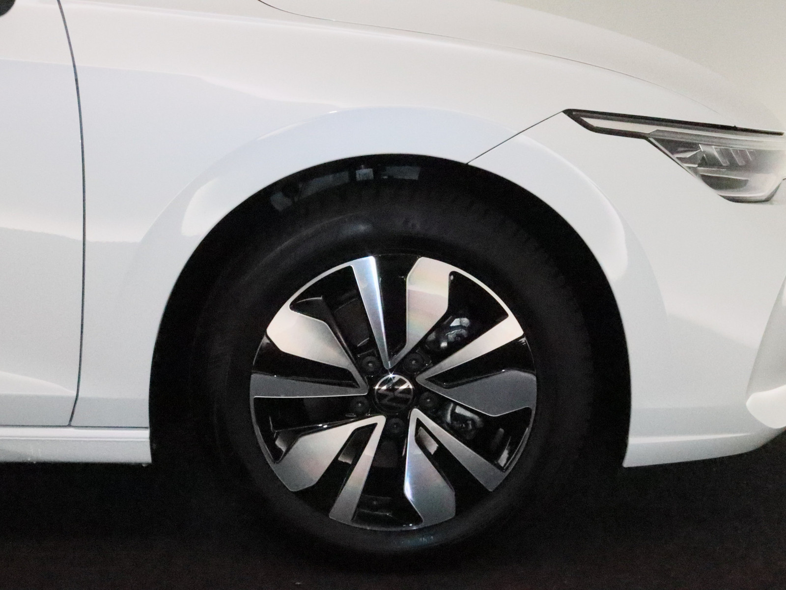 VW Golf VIII 1.5 eTSI Goal VW Golf VIII 1.5 eTSI Goal