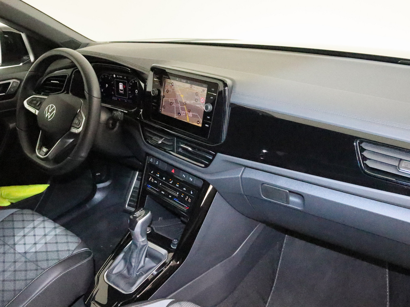 VW T-Roc 1.5 TSI R-Line VW T-Roc 1.5 TSI R-Line