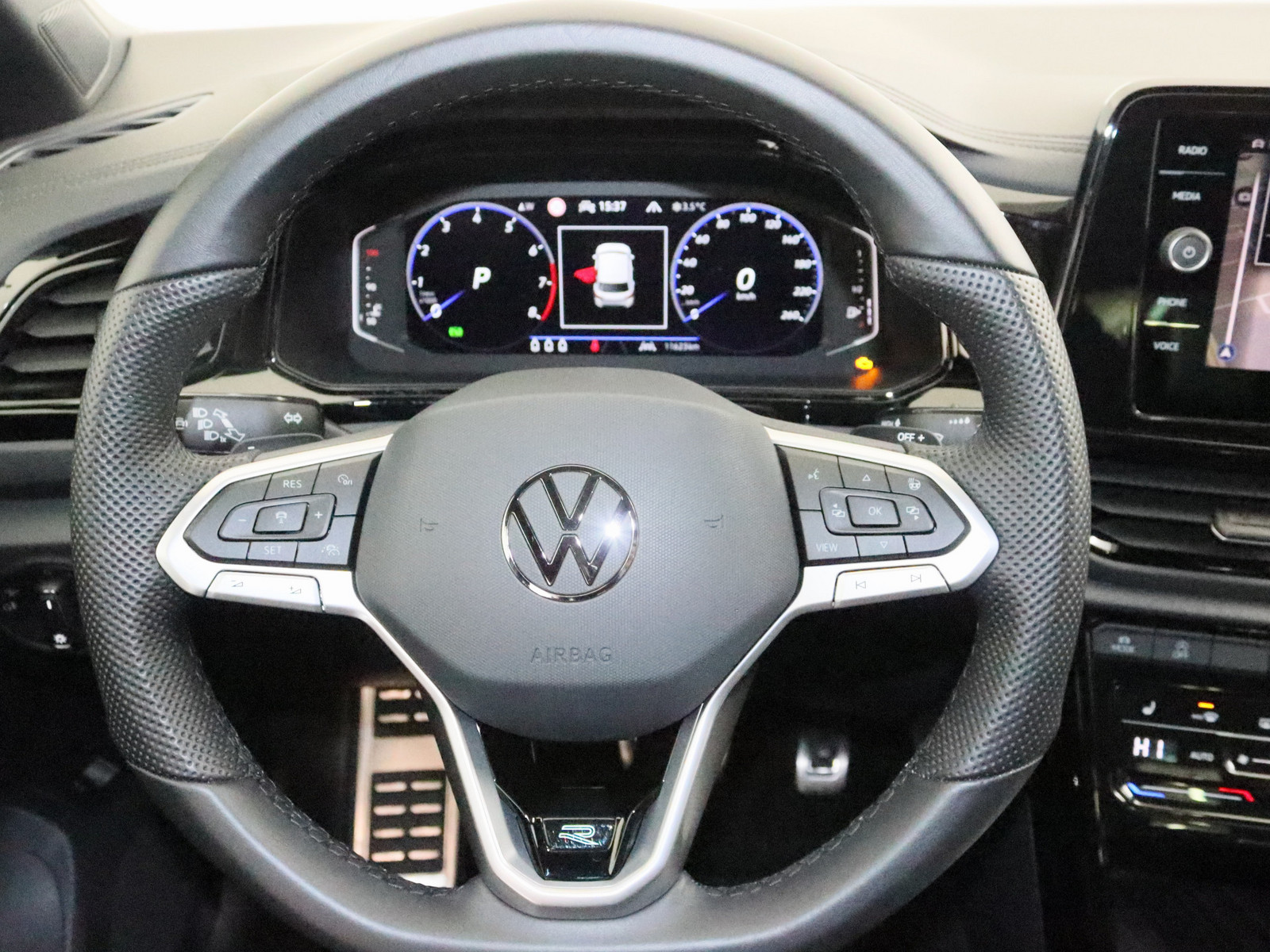 VW T-Roc 1.5 TSI R-Line VW T-Roc 1.5 TSI R-Line