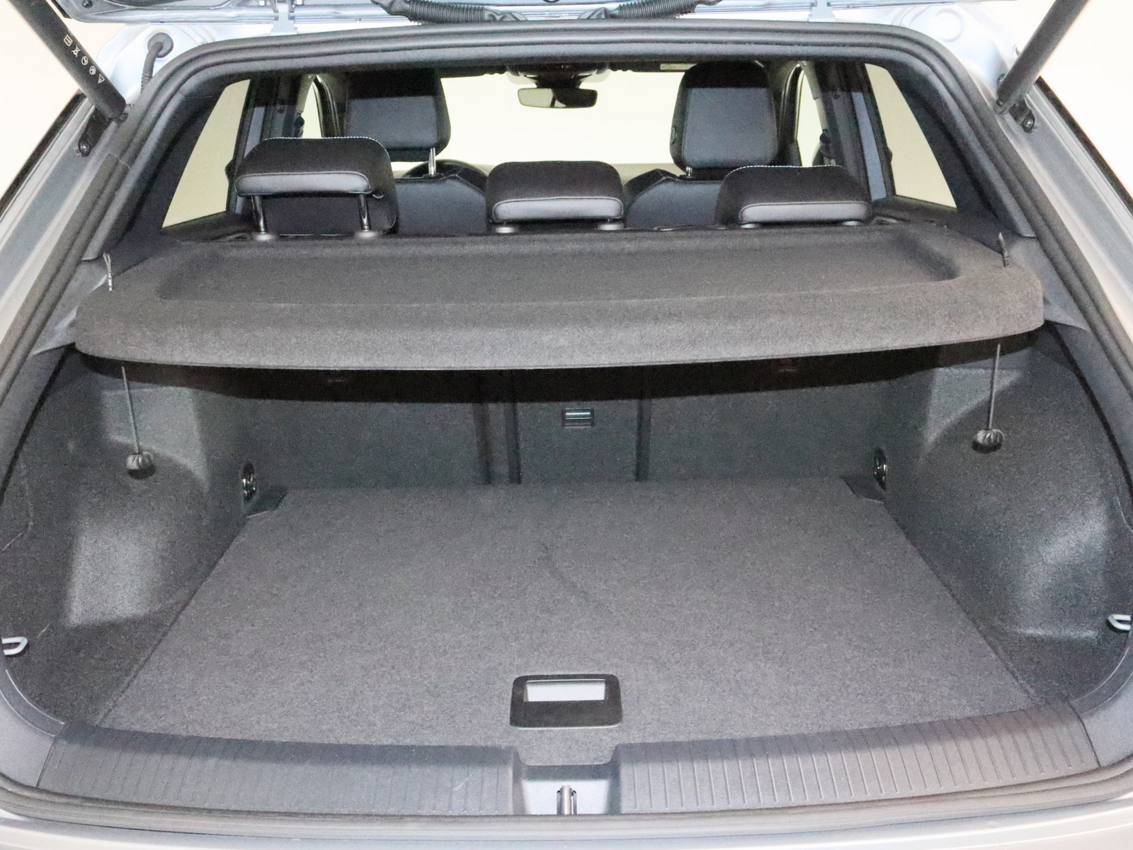 VW T-Roc 1.5 TSI R-Line VW T-Roc 1.5 TSI R-Line