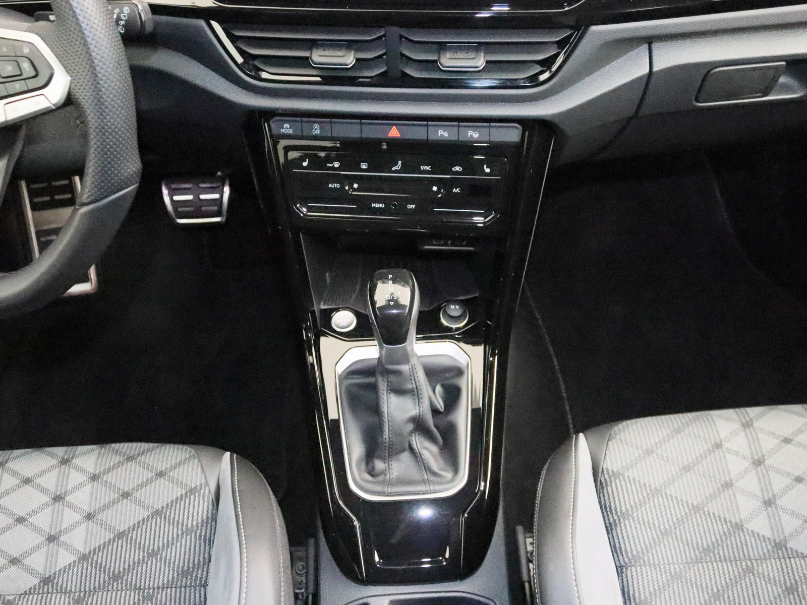 VW T-Roc 1.5 TSI R-Line VW T-Roc 1.5 TSI R-Line