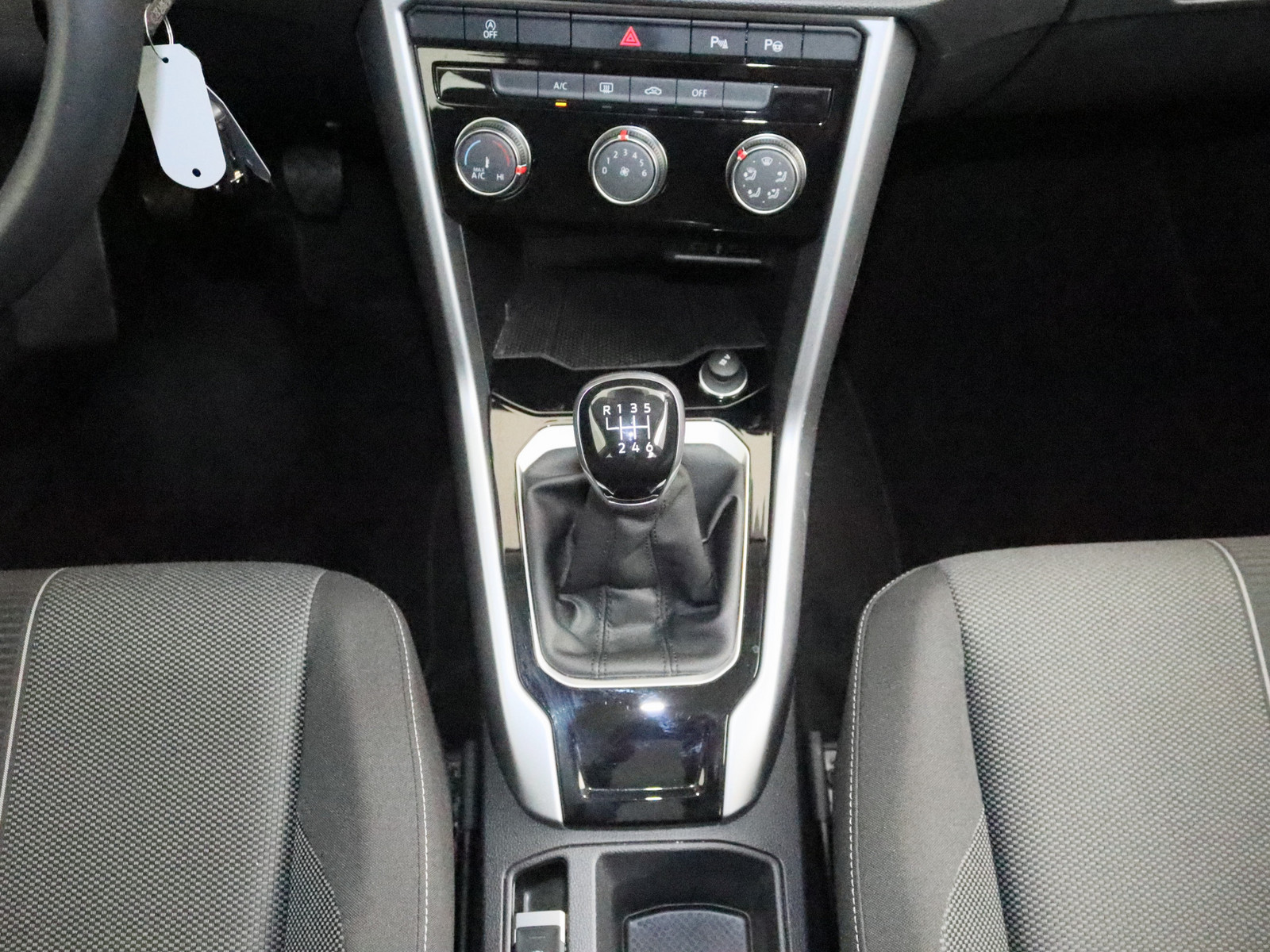 VW T-Roc 1.0 TSI Life VW T-Roc 1.0 TSI Life