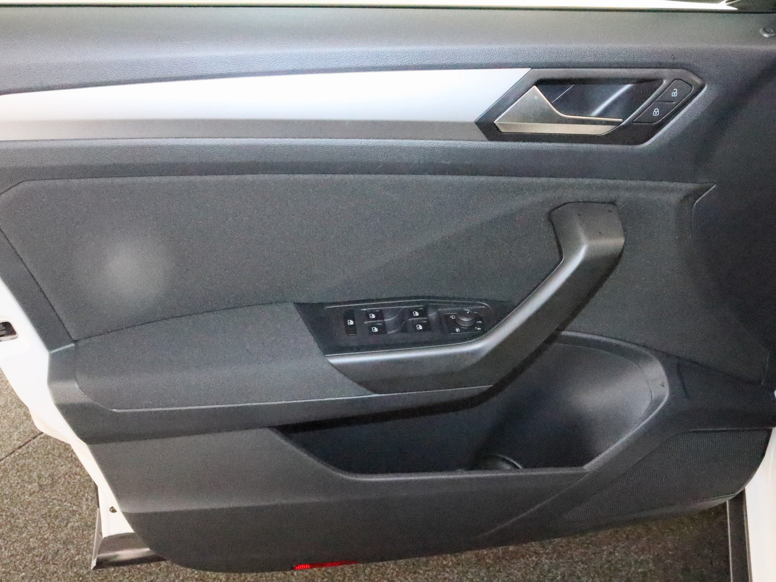 VW T-Roc 1.0 TSI Life VW T-Roc 1.0 TSI Life