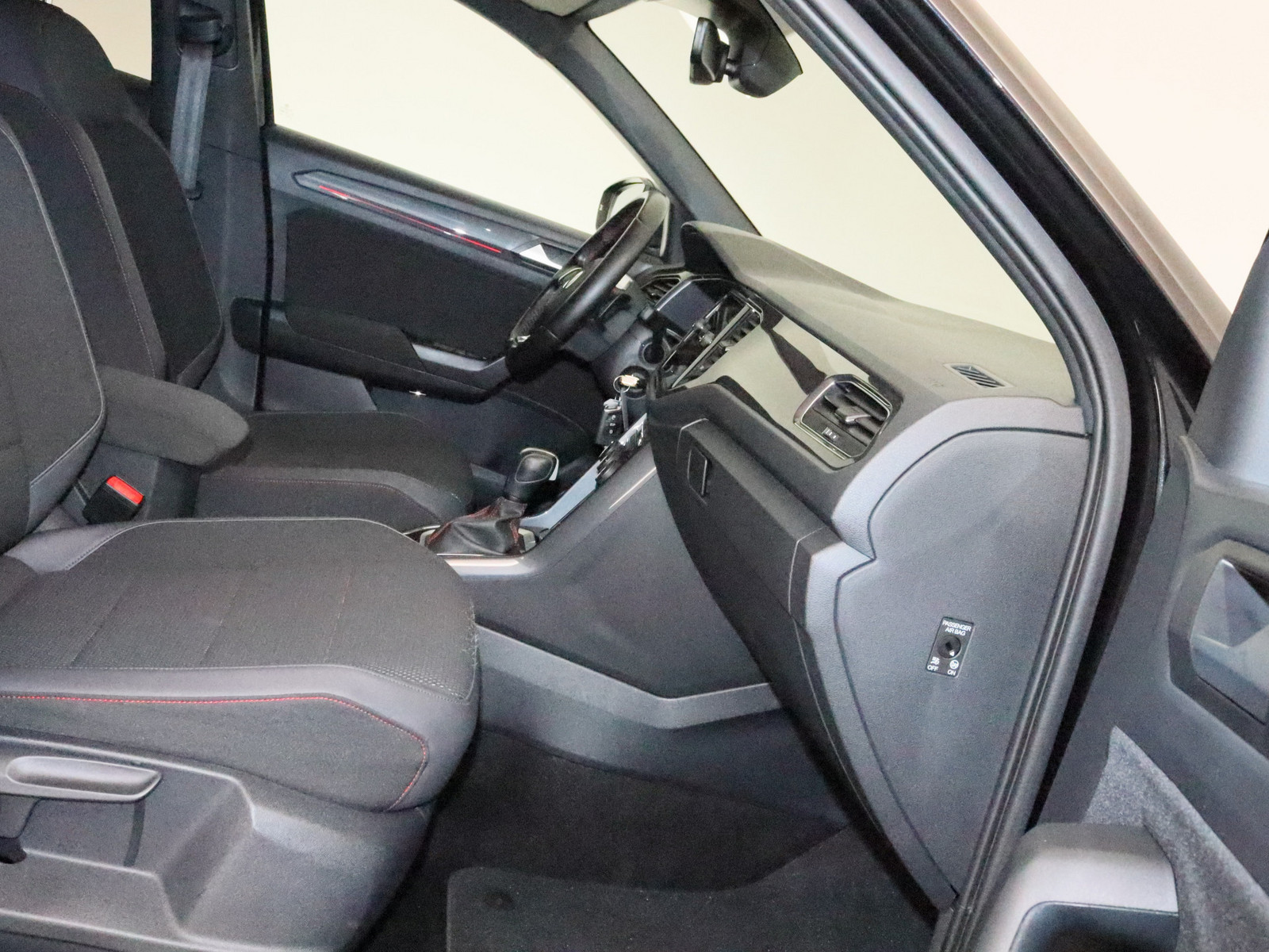 VW T-Roc 1.5 TSI Sport VW T-Roc 1.5 TSI Sport