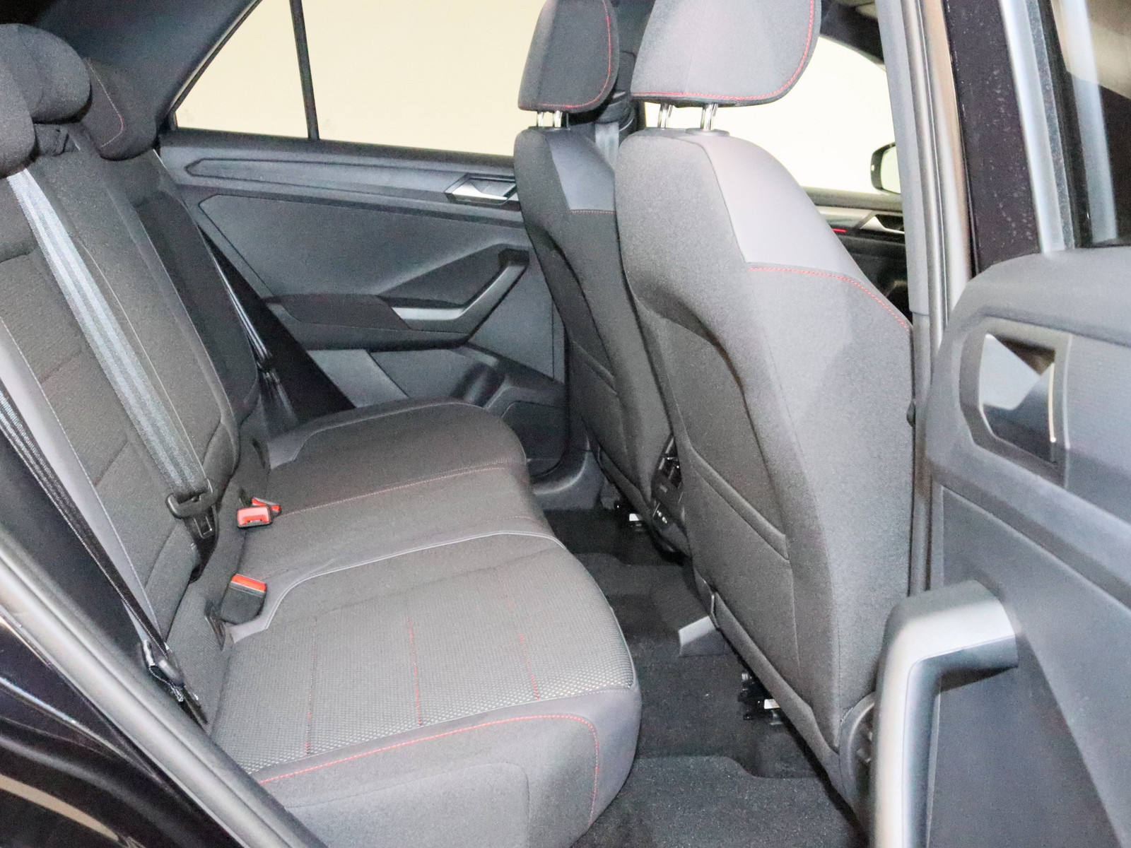 VW T-Roc 1.5 TSI Sport VW T-Roc 1.5 TSI Sport