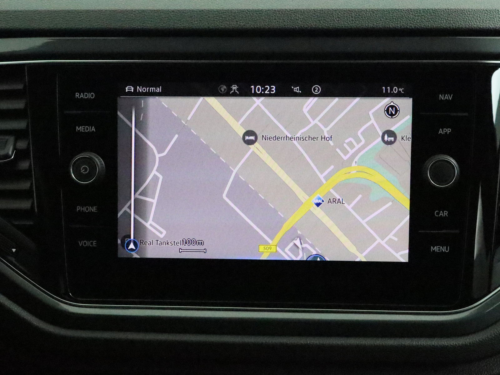 VW T-Roc 1.5 TSI Sport VW T-Roc 1.5 TSI Sport