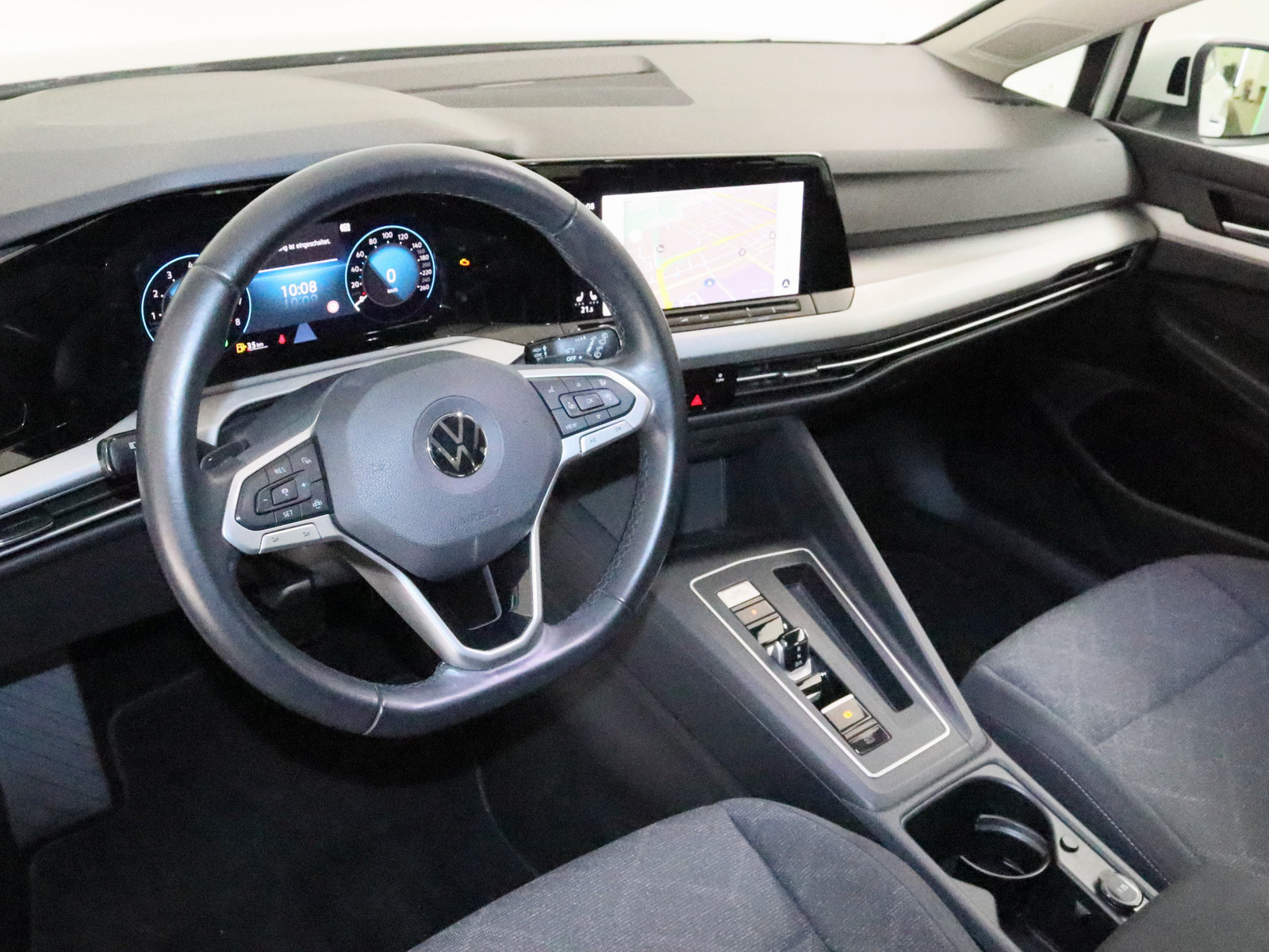 VW Golf VIII 1.5 eTSI Life VW Golf VIII 1.5 eTSI Life