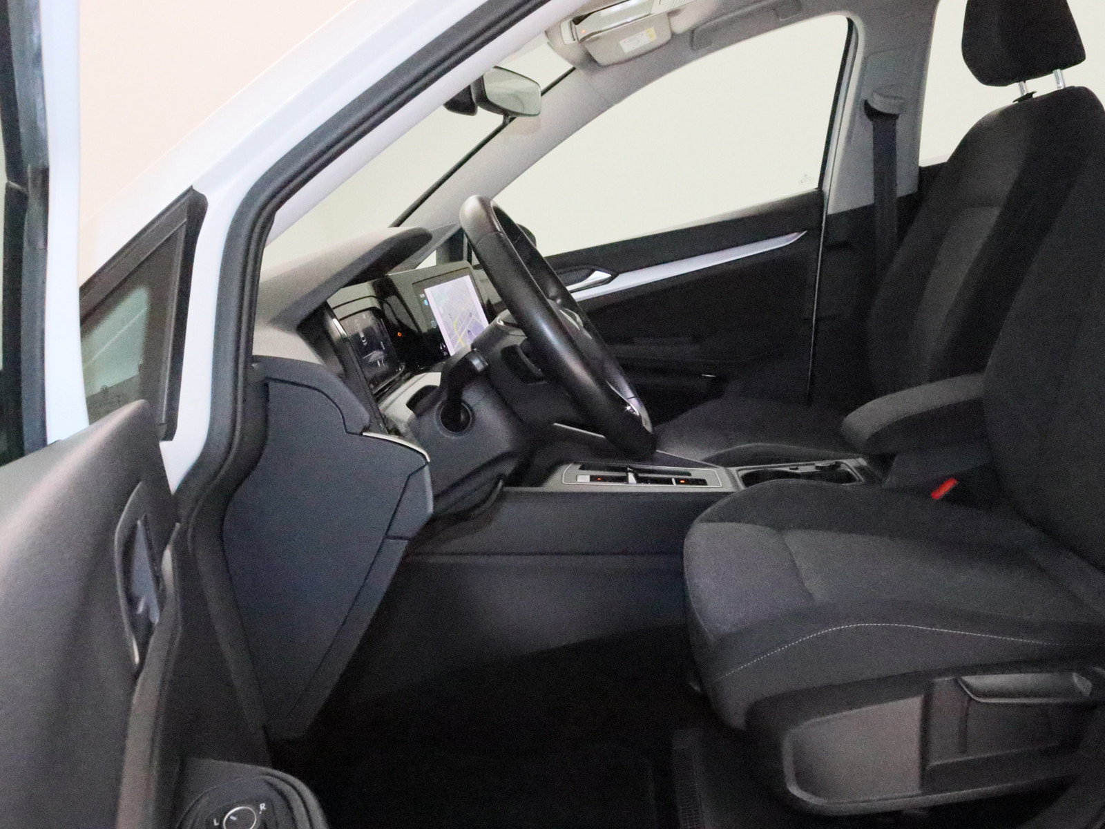 VW Golf VIII 1.5 eTSI Life VW Golf VIII 1.5 eTSI Life