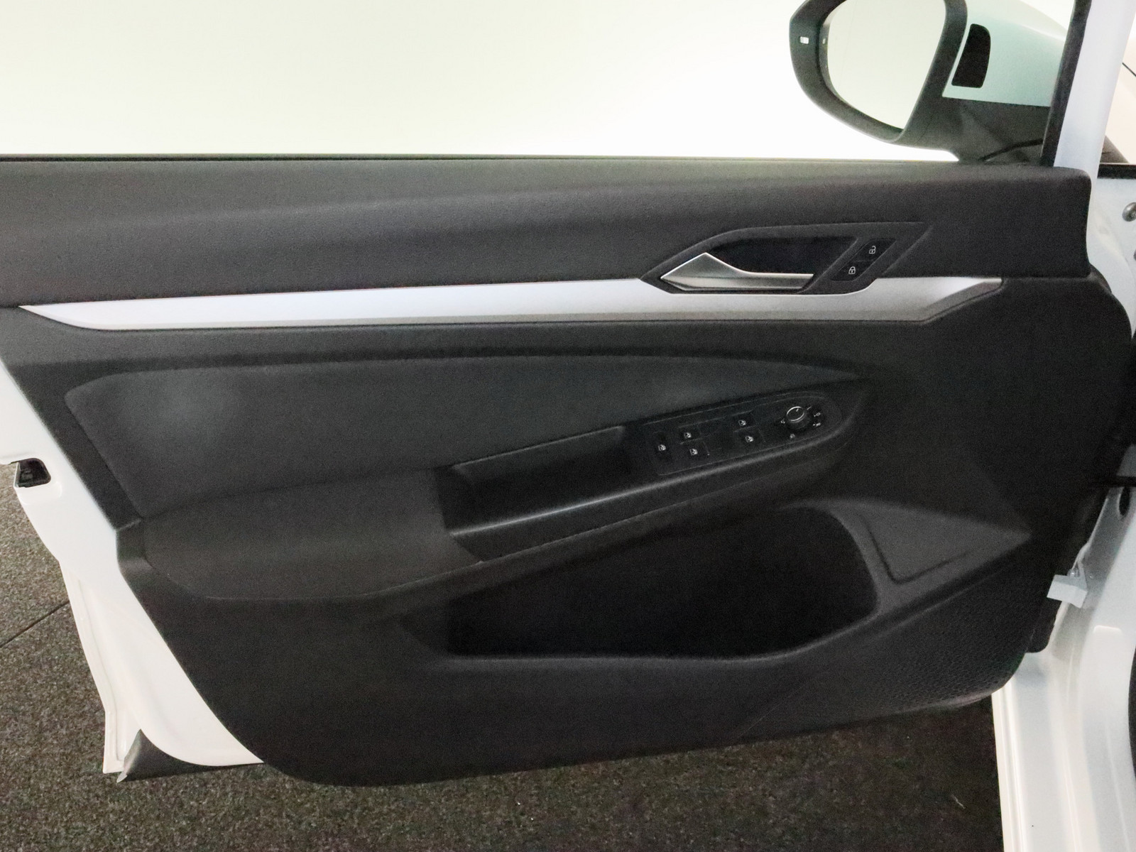 VW Golf VIII 1.5 eTSI Life VW Golf VIII 1.5 eTSI Life