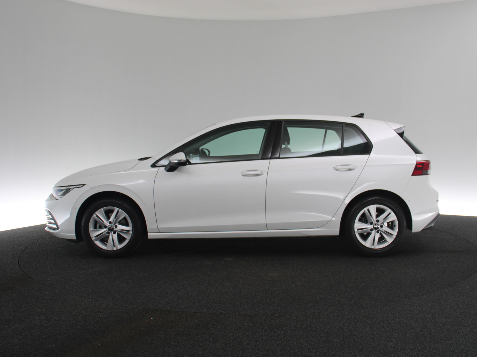 VW Golf VIII 1.5 eTSI Life VW Golf VIII 1.5 eTSI Life