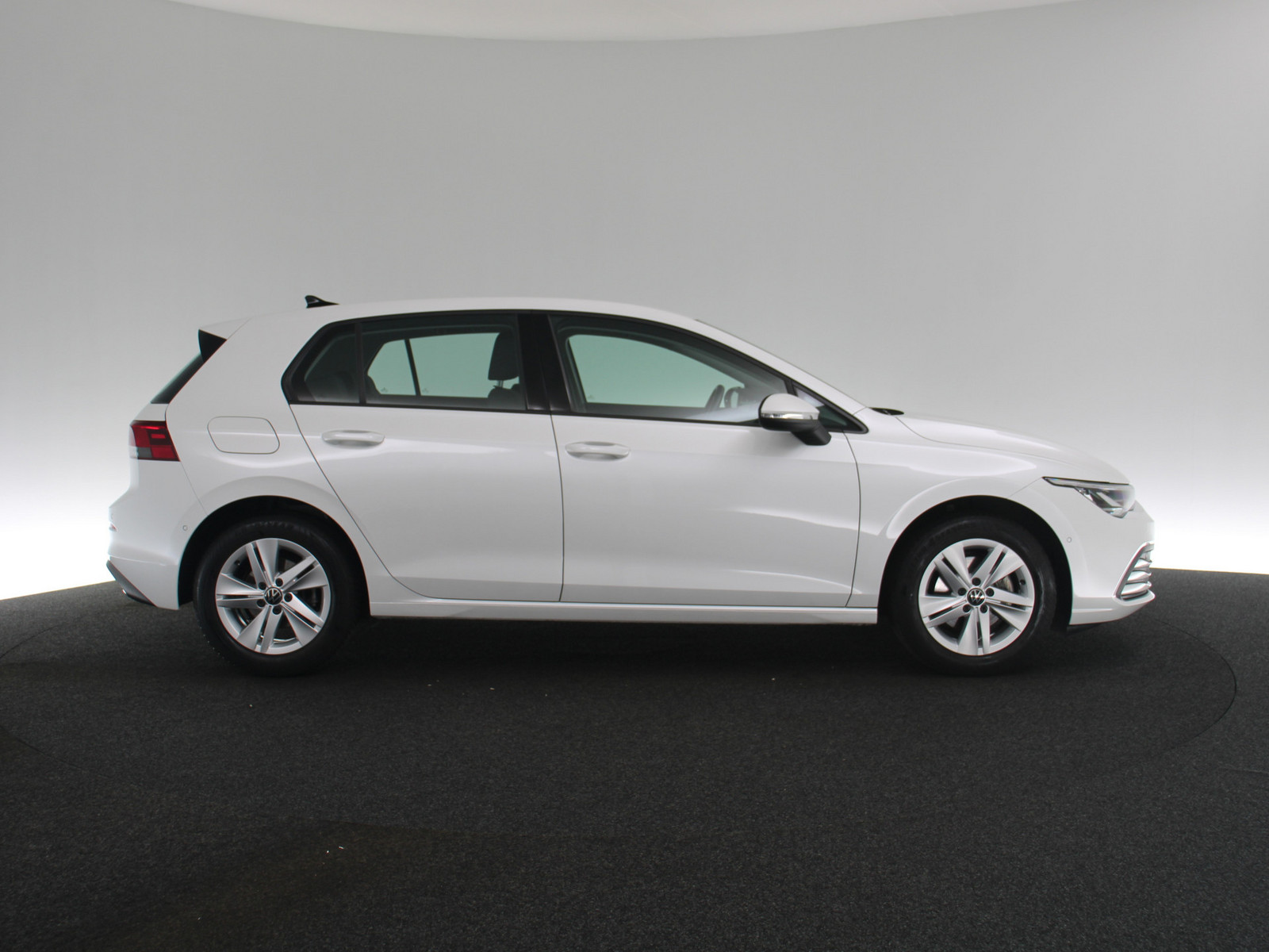 VW Golf VIII 1.5 eTSI Life VW Golf VIII 1.5 eTSI Life