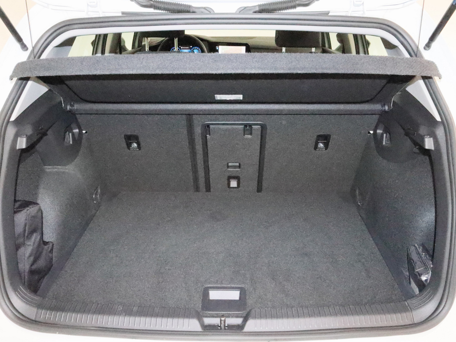 VW Golf VIII 1.5 eTSI Life VW Golf VIII 1.5 eTSI Life