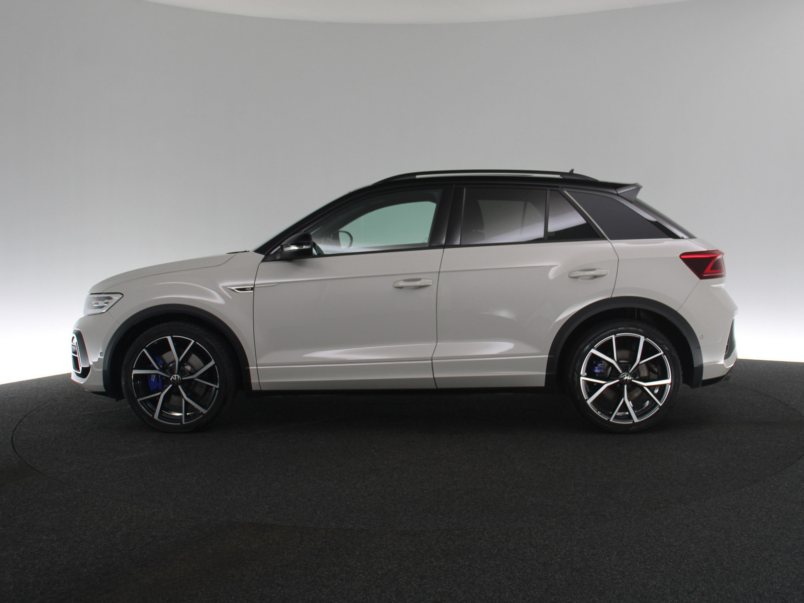 VW T-Roc 2.0 TSI R 4Motion VW T-Roc 2.0 TSI R 4Motion