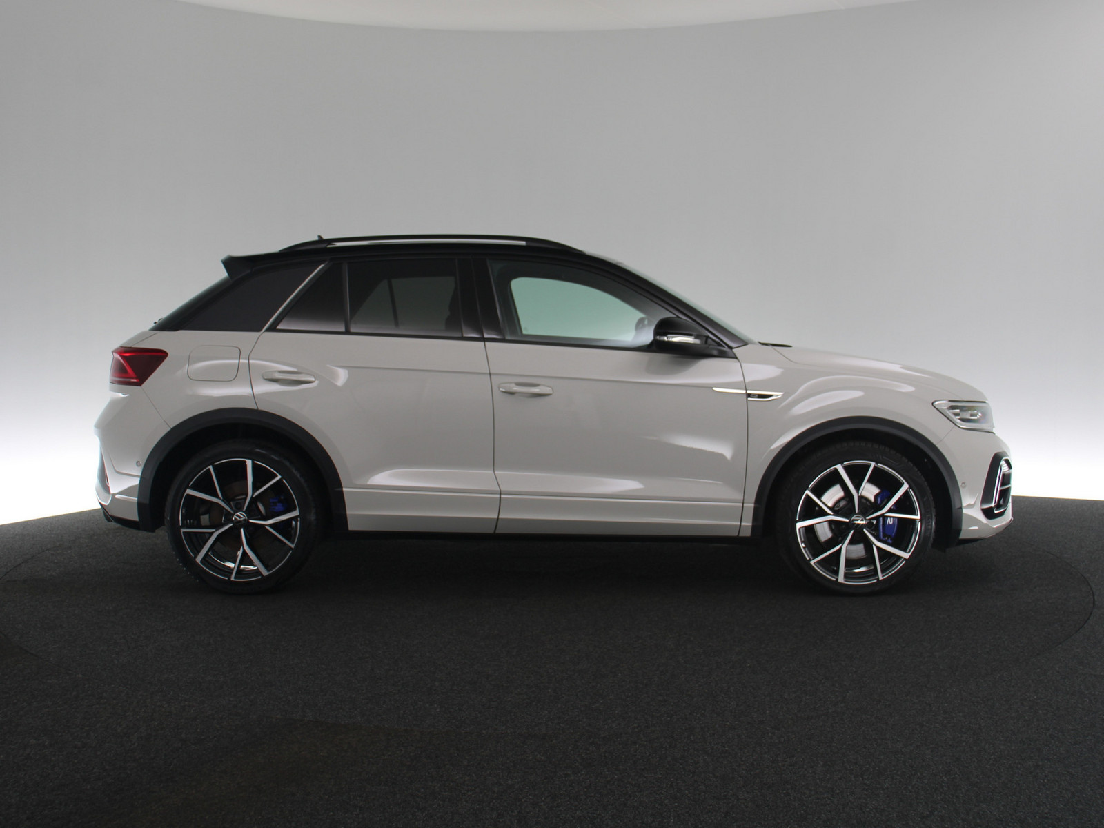 VW T-Roc 2.0 TSI R 4Motion VW T-Roc 2.0 TSI R 4Motion