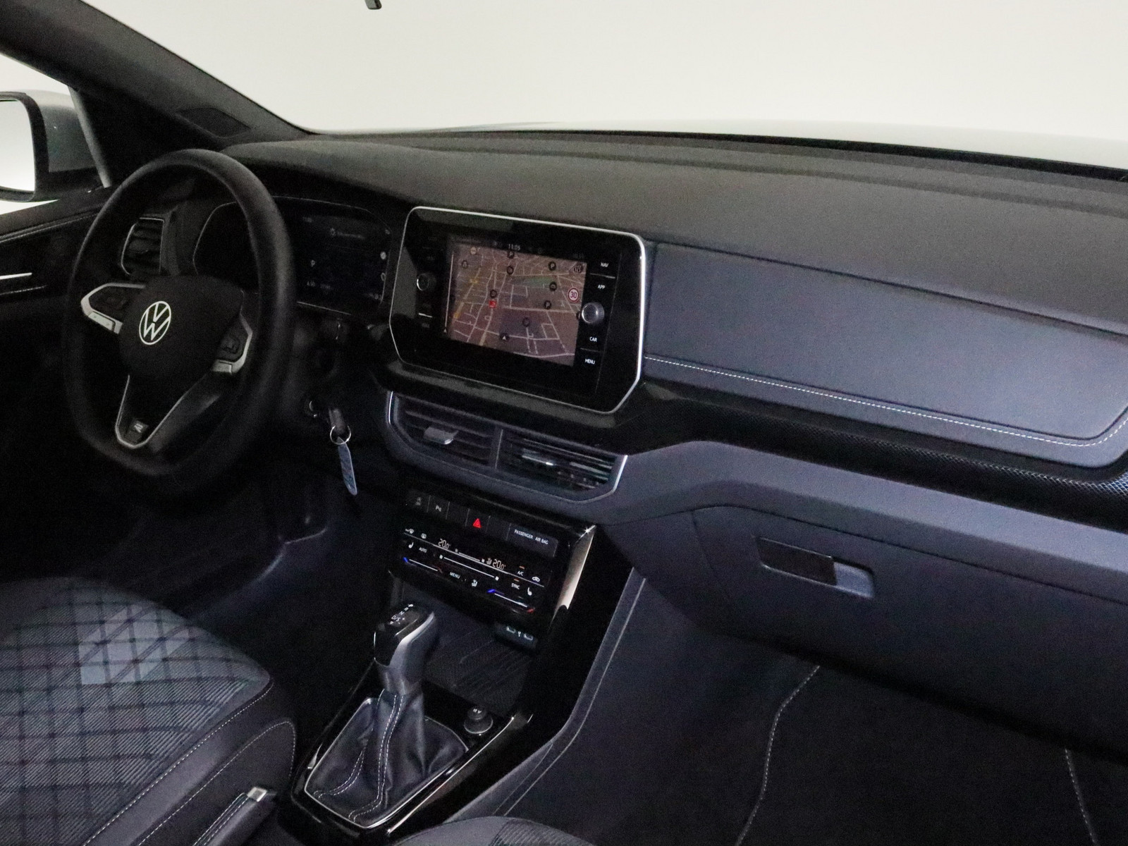 VW T-Cross 1.5 TSI R-Line VW T-Cross 1.5 TSI R-Line