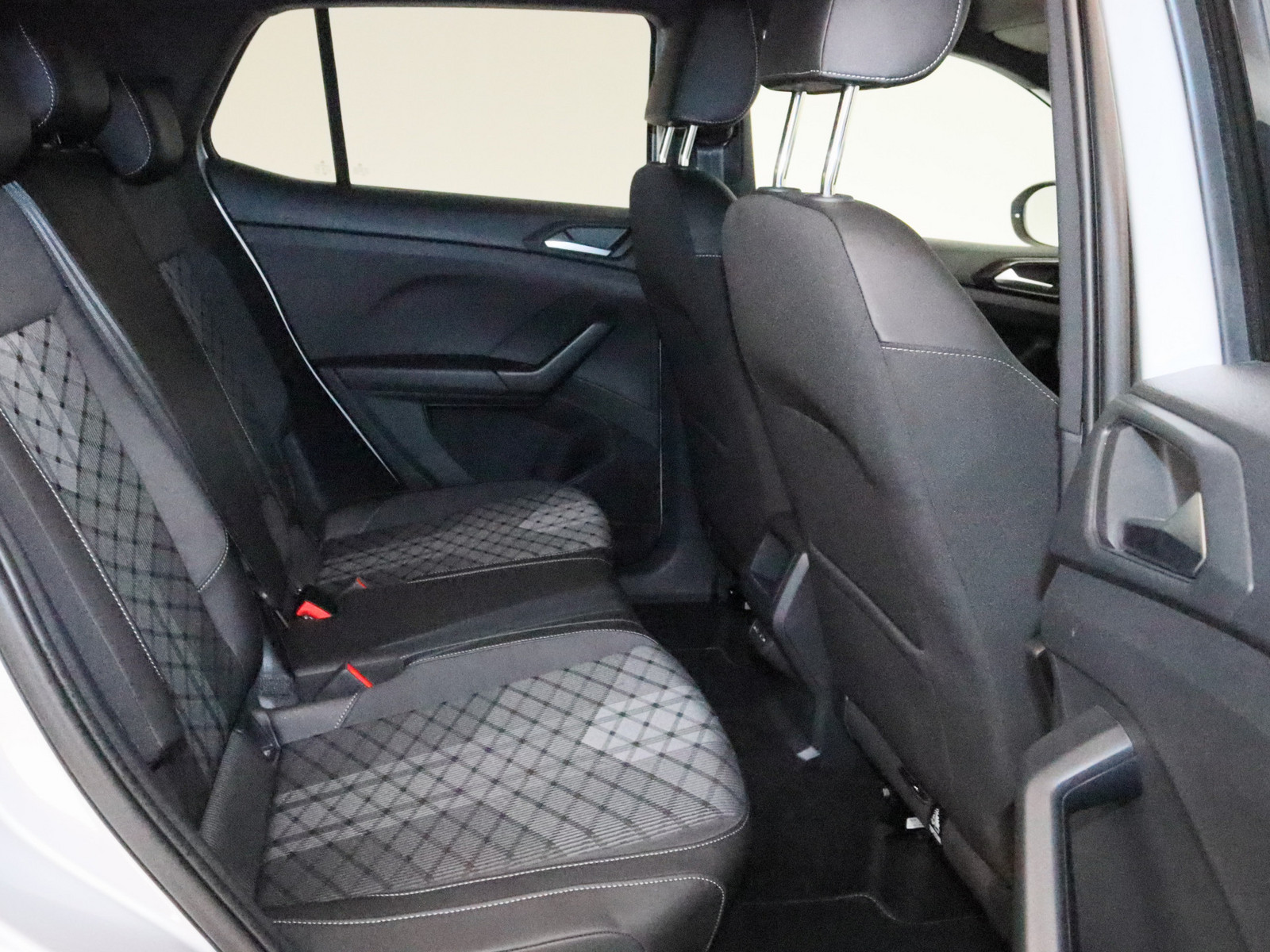 VW T-Cross 1.5 TSI R-Line VW T-Cross 1.5 TSI R-Line