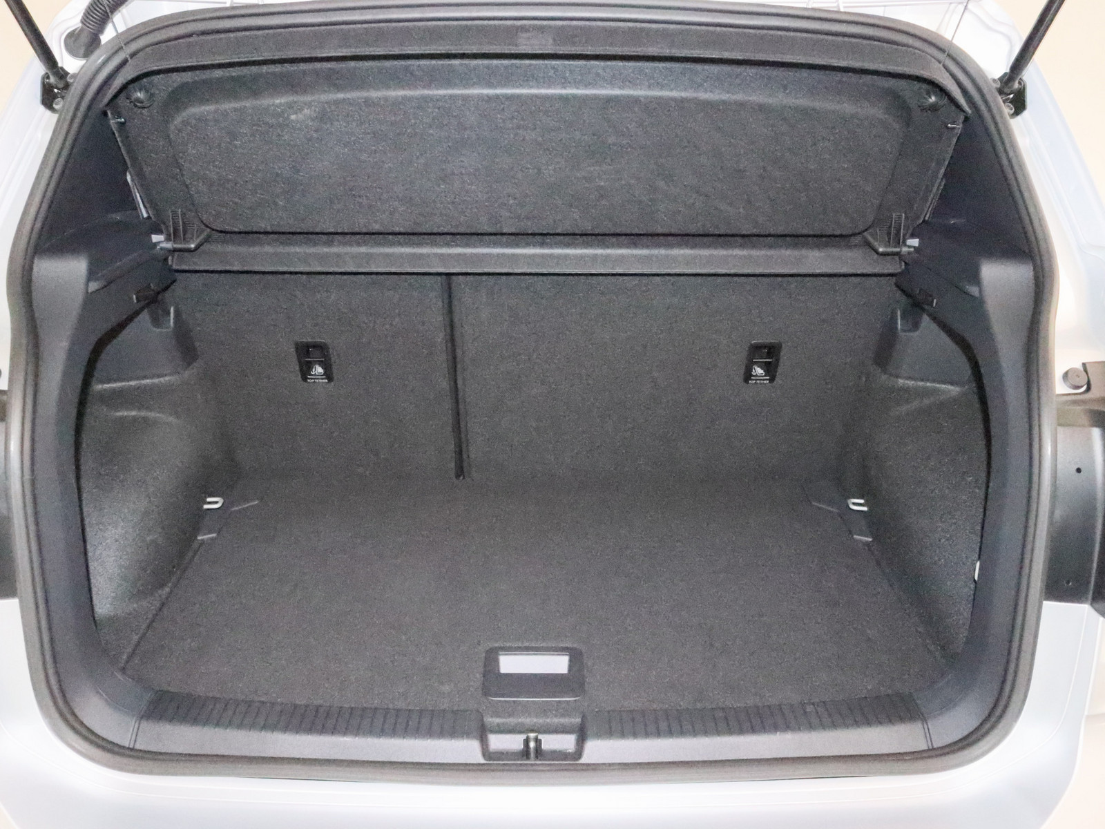 VW T-Cross 1.5 TSI R-Line VW T-Cross 1.5 TSI R-Line