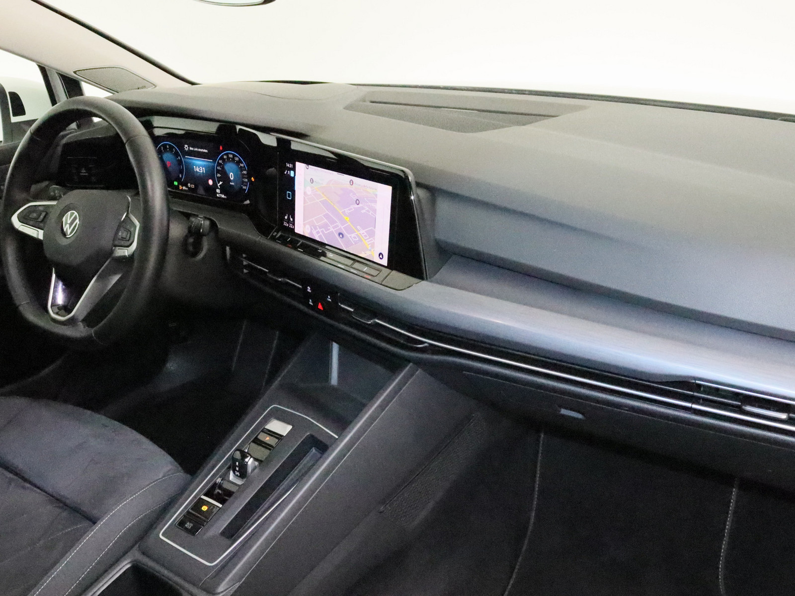 VW Golf VIII 1.5 eTSI Style VW Golf VIII 1.5 eTSI Style