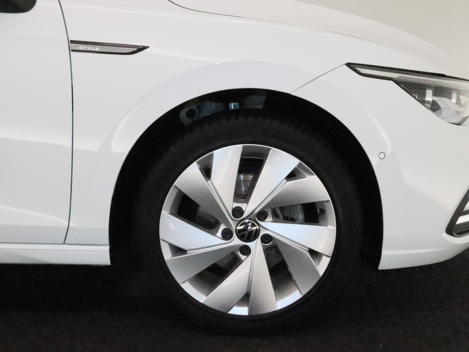 VW Golf VIII 1.5 eTSI Style VW Golf VIII 1.5 eTSI Style