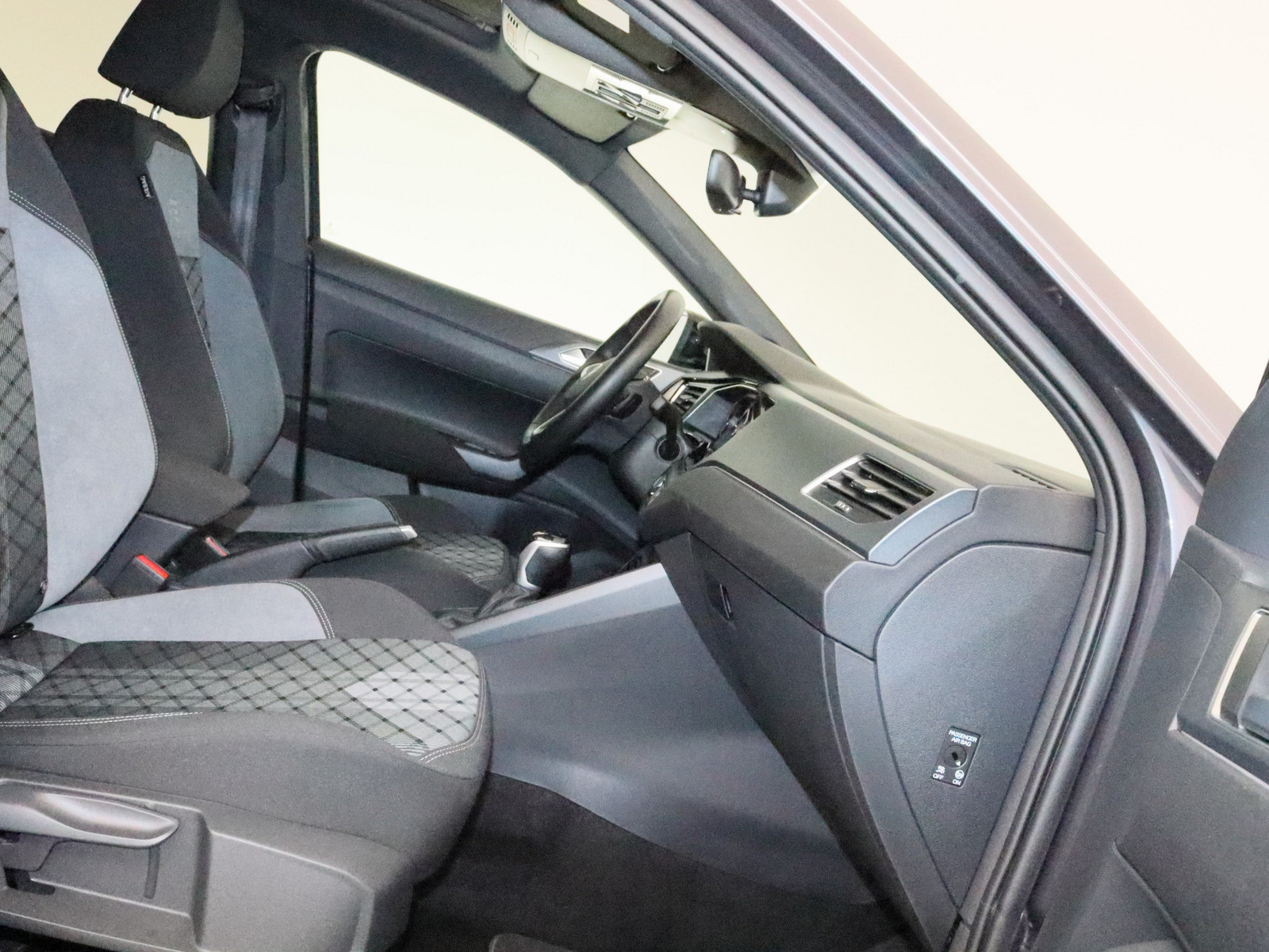 VW Taigo 1.0 TSI R-Line VW Taigo 1.0 TSI R-Line