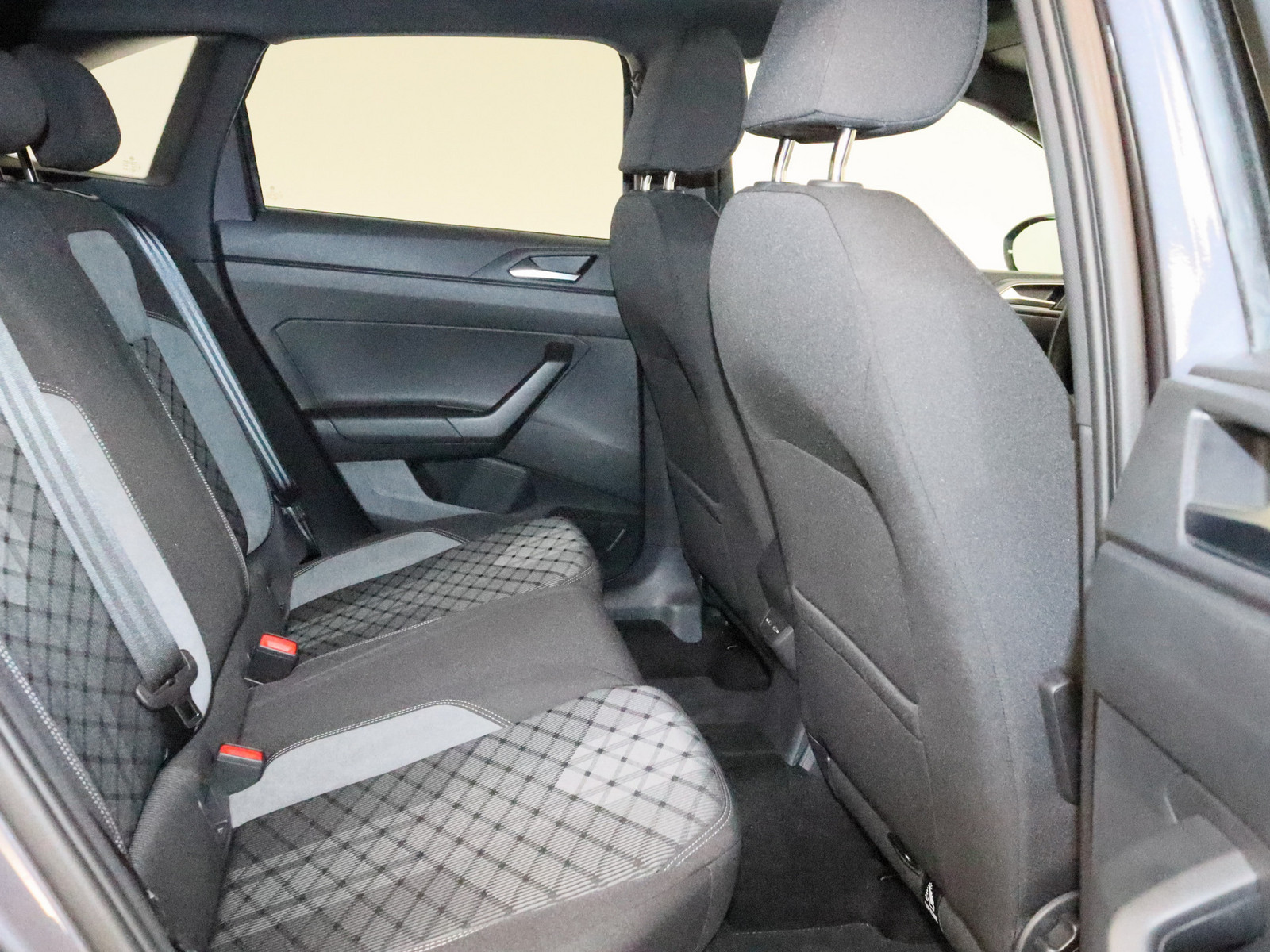 VW Taigo 1.0 TSI R-Line VW Taigo 1.0 TSI R-Line