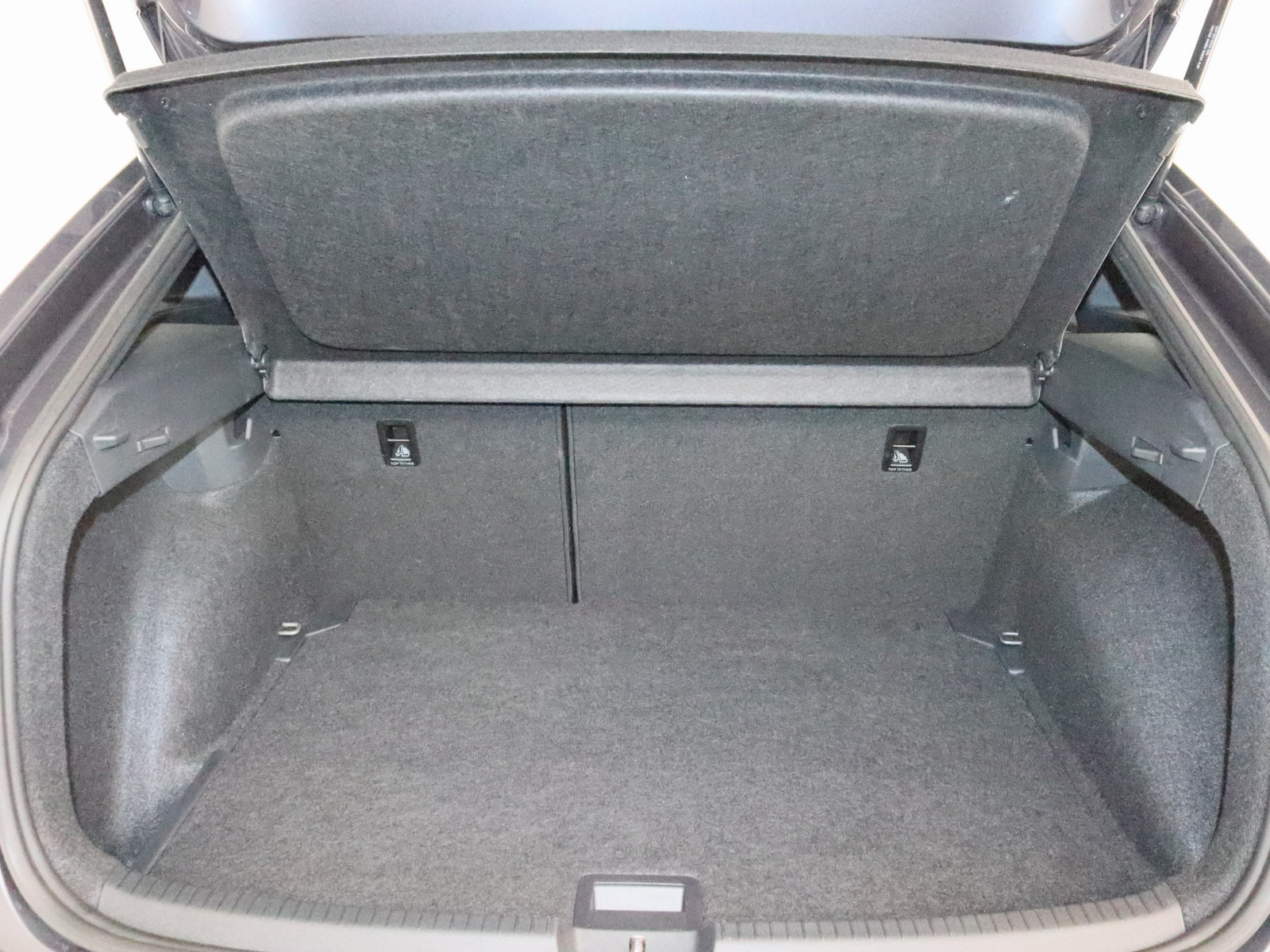 VW Taigo 1.0 TSI R-Line VW Taigo 1.0 TSI R-Line