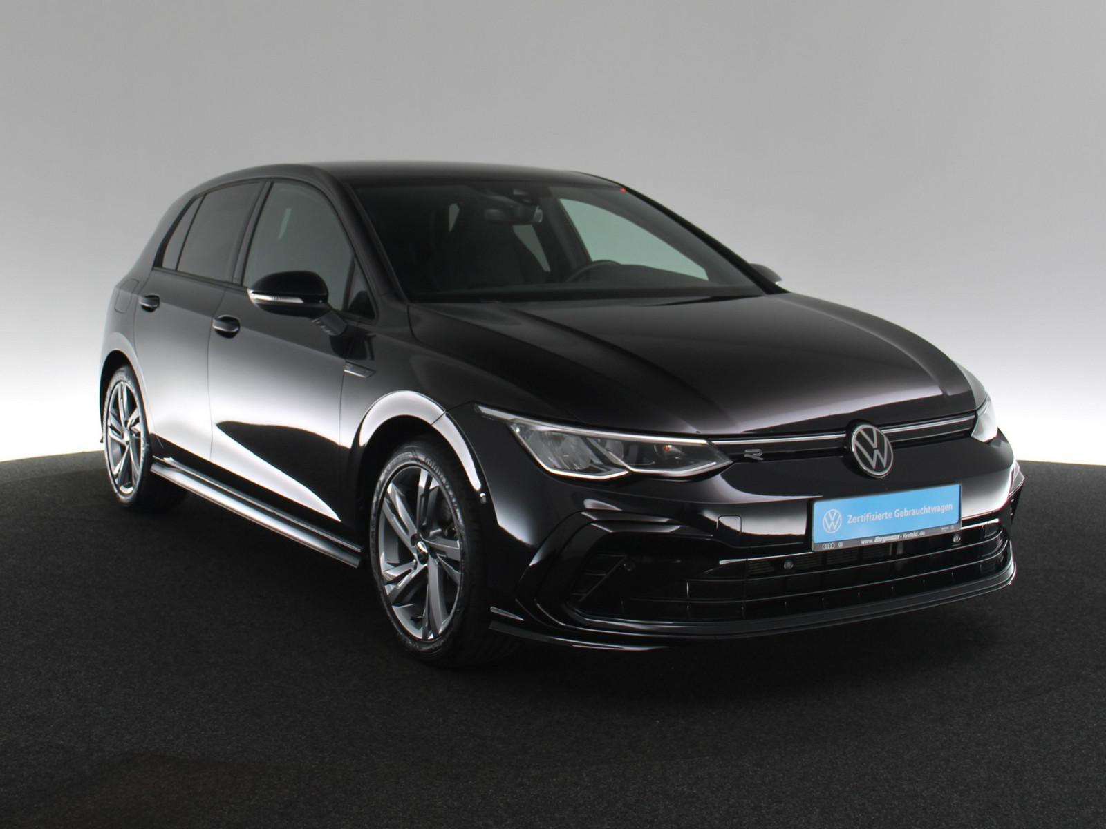 VW Golf VIII 1.5 eTSI R-Line VW Golf VIII 1.5 eTSI R-Line