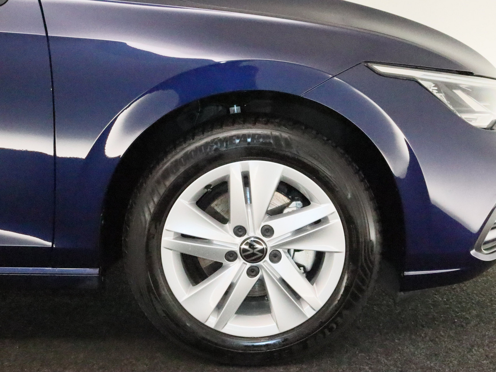 VW Golf VIII 1.5 eTSI Life VW Golf VIII 1.5 eTSI Life