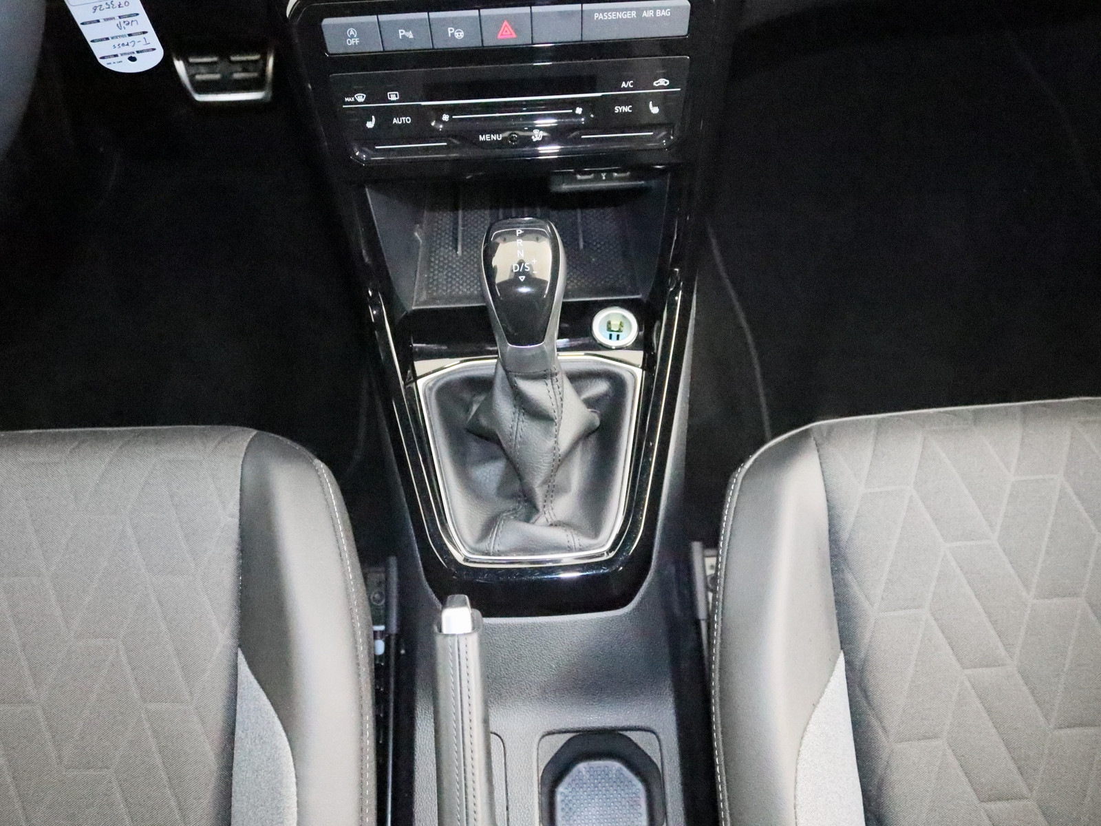 VW T-Cross 1.0 TSI Goal VW T-Cross 1.0 TSI Goal