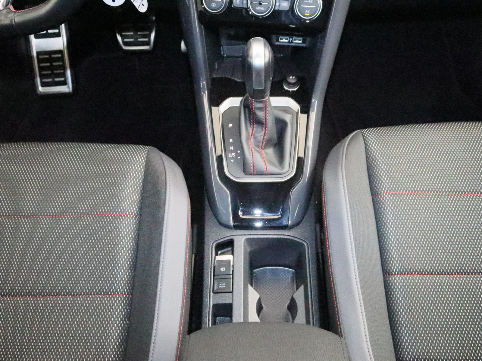 VW T-Roc 2.0 TDI Sport VW T-Roc 2.0 TDI Sport