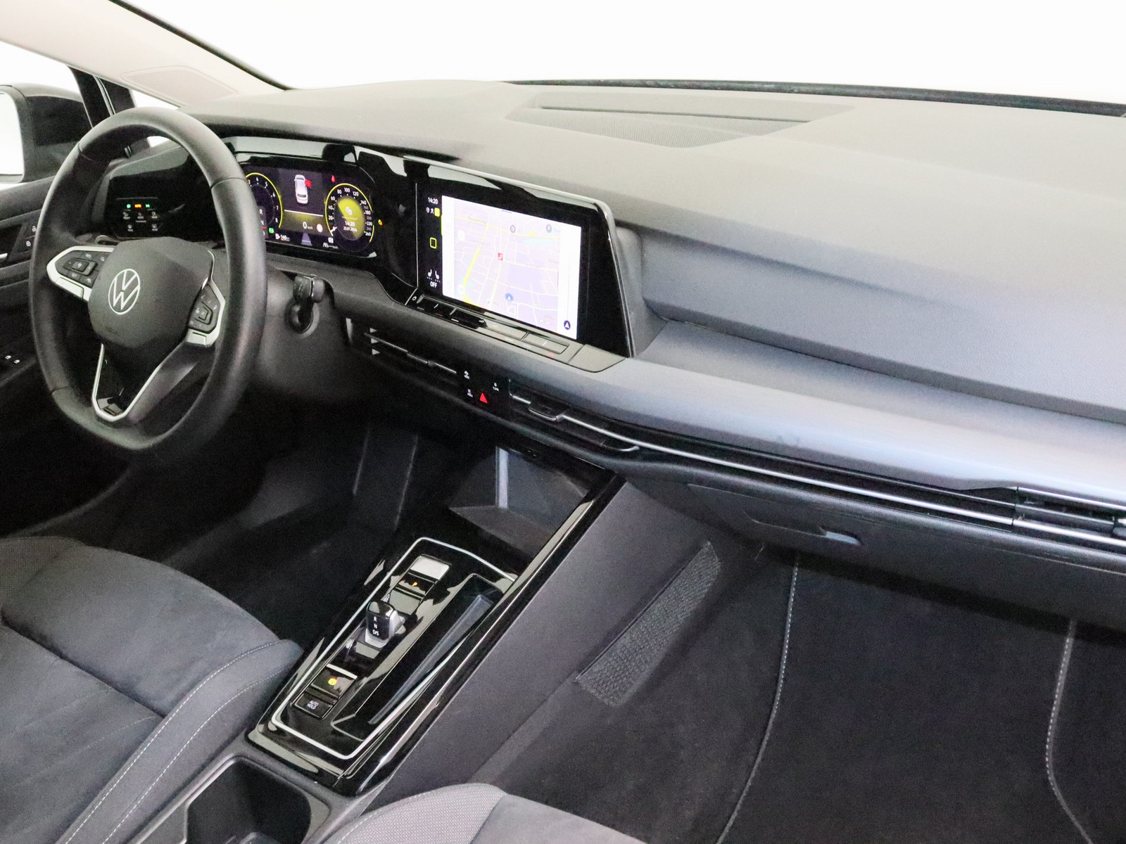 VW Golf VIII 1.5 eTSI Style VW Golf VIII 1.5 eTSI Style