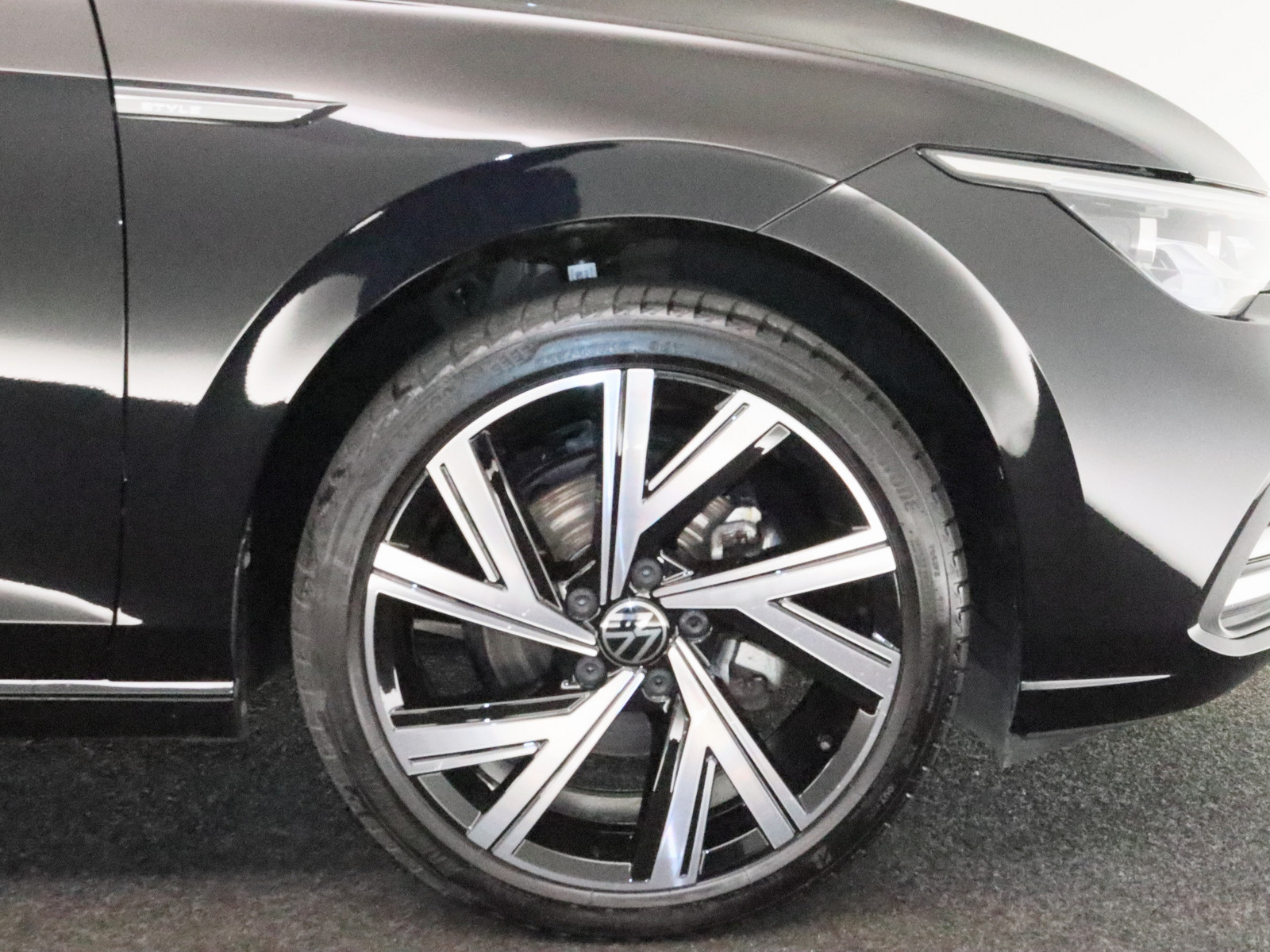 VW Golf VIII 1.5 eTSI Style VW Golf VIII 1.5 eTSI Style